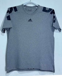 أديداس • مقاس XL • توصيل