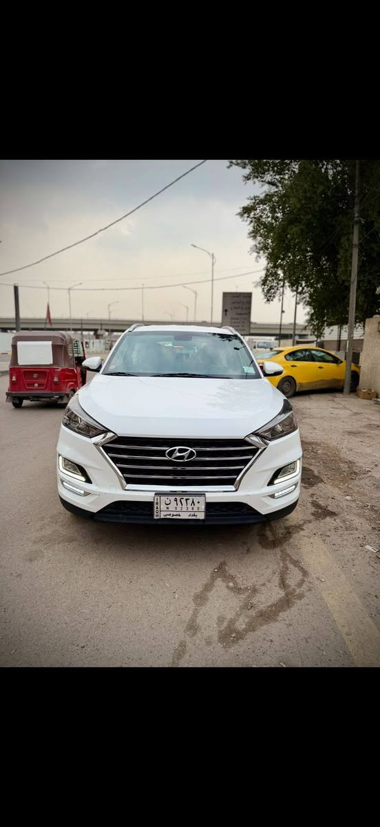 سلام عليكم توسان 2020 
رقم بغداد بسمي ماشيه 94الف جديده كلش مكفوله بيهه بارد بل باب الخلفي كد شبر فول عدا بنوراما
سعر 205 وبيهه مجال بسيط 
***********  العنوان البلديات
