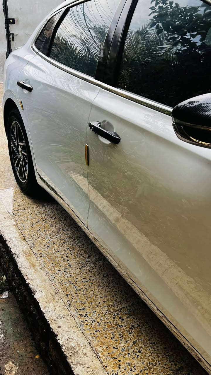 السلام عليكم
رمضان كريم عليكم

للبيع   

هيونداي ازيرا موديل ٢٠٢٣ وارد كوري غاز بلاد 

مكينه ٦ سلندر V

المواصفات السيارة فول الفول كفاله عامه من الشخط  سونار مكينه كرير خير من الله السيارة جديدة بمعنة الكلام  

عداد ديجيتال متصل شاشه

رادرات اماميه خلفيه جانبيه مع حساسات

٣٦٠ درجة 

مع مانع تصادم جانبي عند الاجتاز ترجعك للمسار  

نقطه عمياء 

تحديد مسار كروس سياقة ذاتيه 

ترحيب مع كشافات 

مري شفط

اوتو هولد 

سايد بريك بصمه 

تبريد شاشه

كشن السايق كهرباء مع تدفئة و تبريد

كشن العكسي تدفئة

ستيرن تدفئة هيتر

تبريد مناخي 4 وضعيات

تبريد خلفي

صندوق ذكي 

تشغيل عن بعد

3 بصمات مع التشغيل

لايت زنون عالي ناصي متحرك 

السعر 220 وبيها مجال 

مشروع وطني تحول ثاني يوم
للاستفسار

***********
