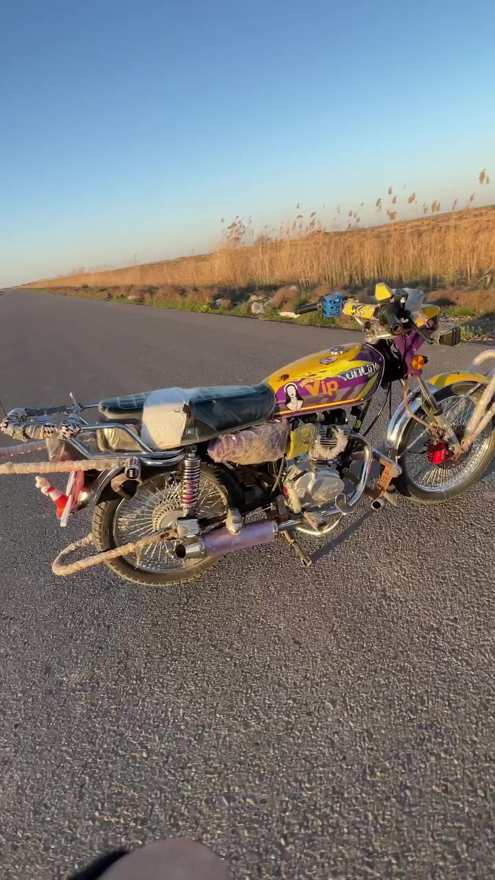 سلام عليكم تايكر 2025للبيع دراجة خير من الله بيهة بس الشاشة نص تشتغل مكان ديالئ قبل صيطرة غالبية السعر خاص الاتصال ***********
