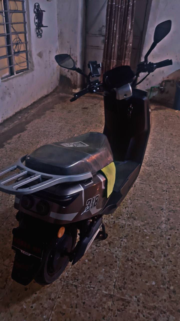 السلام عليكم دراجة شحن. 318 للبيع فقط السعر 550وبي. مجال شي. قليل


**إذا كنت صاحب هذا الإعلان وتريد حذفه لأي سبب، رجاءا أرسل رسالة إلى الدعم الفني**