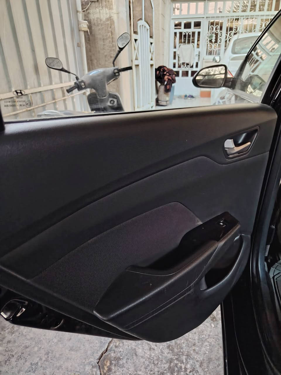 السلا م عليكم للبيع اكسنت وارد أمريكي لون اسود موديل 2018 حادثها بصيط بس بنيد صبغ بدون ايرباك ماشيه ٩٧ سياره جاهزه مابيها نقص باسمي رقم بغداد مكاني الشعب السعر ١١٢ وبيها مجال ***********
