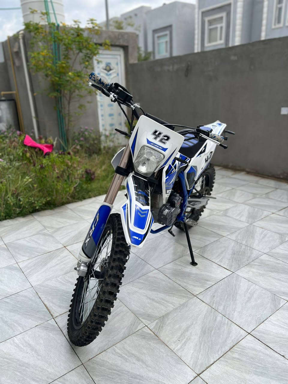 قفاز نوع SRX مديل 2026
حجم المحرك 300 cc كاملة الدراجه الشراي يجي خاص ويدلل مكاني نجف حي المهندسين ***********
