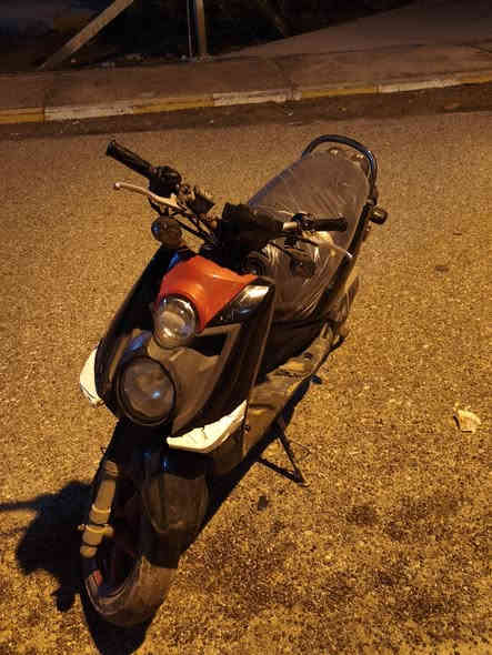 السلام عليكم سكني جبلي للبيع ناصريه
مكينه شرط فحص من تاخذها مني 58 بلاد ماشيه 7 كليو
شرط واكفه عل ناصريه دراجه مداريهَ دهن اصلي بانزين 
كفر واكعه دراجه ومكسور الامامي 
من جوه ما مبينه تواير جدد
دراجه من كثر ما بلادي مزنجر الحديد متروكه باليابان
كله بلادي سعر 1450 وبيها مجال بيها مكاتبه ما تنحجز
*********** او راسلني فيس
