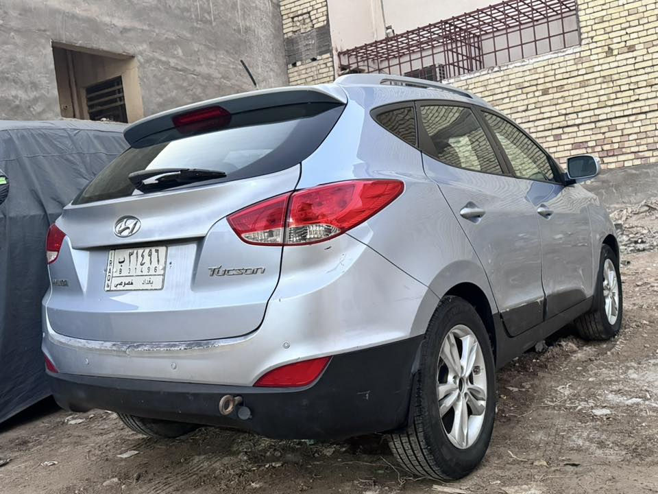 توسان 2013 امريكي محرك 2400ماشيه 95 الف مكاني كربلا *********** سعرها 124$ تحويل ثاني يوم
