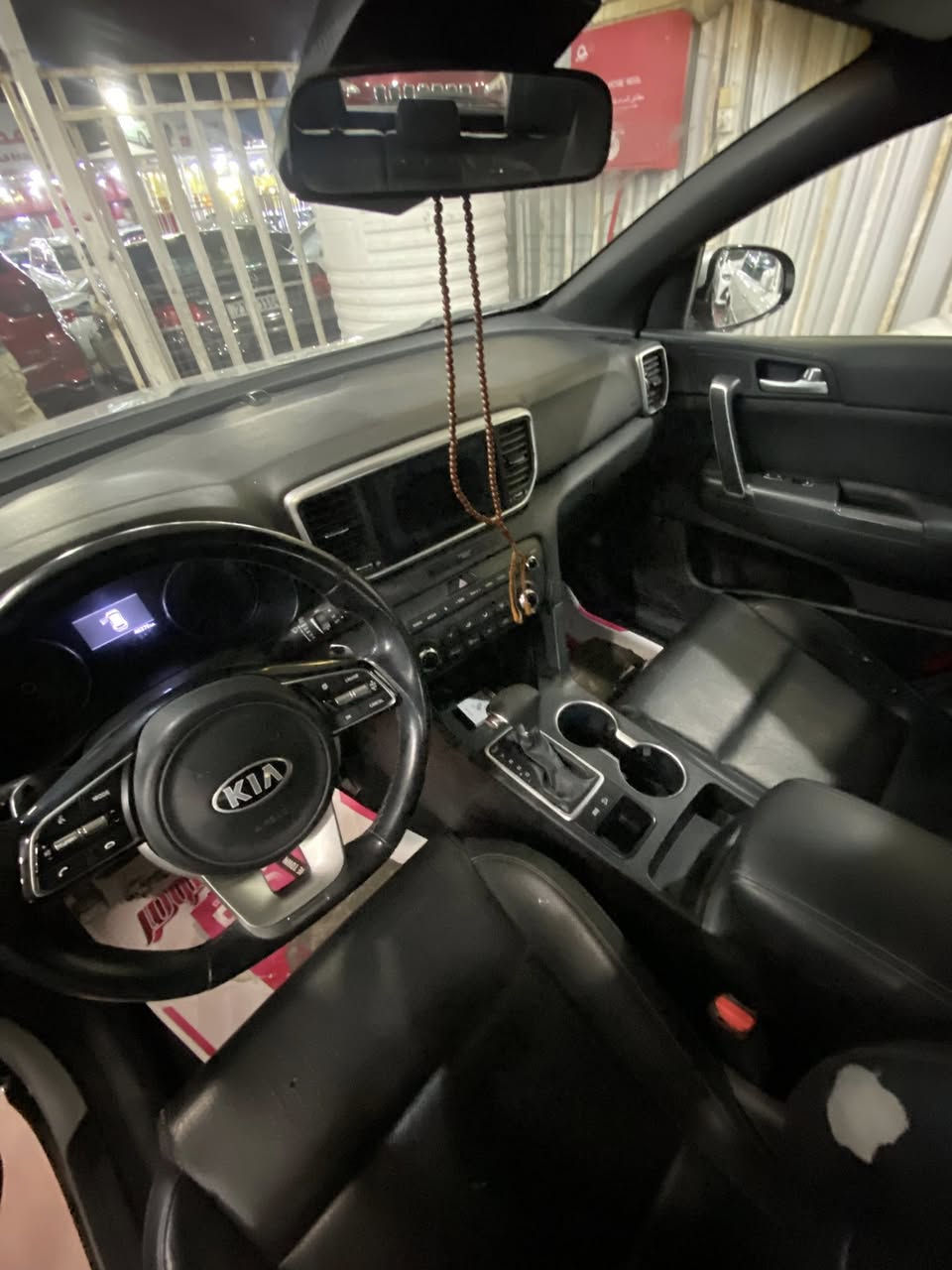 سلام عليكم البيع مستعجل مناسب سبورتج ٢٠٢٠ سياره جديد بعنه كلمه رقم بغداد بسمي محرك كير تبريد صدر مكفول محرك٢٤٠٠ سياره حادث جاملغ وبنيد فقط موضح بل سونر الشراي ينتصل ويدلل مكان البنوك رقمي ***********
