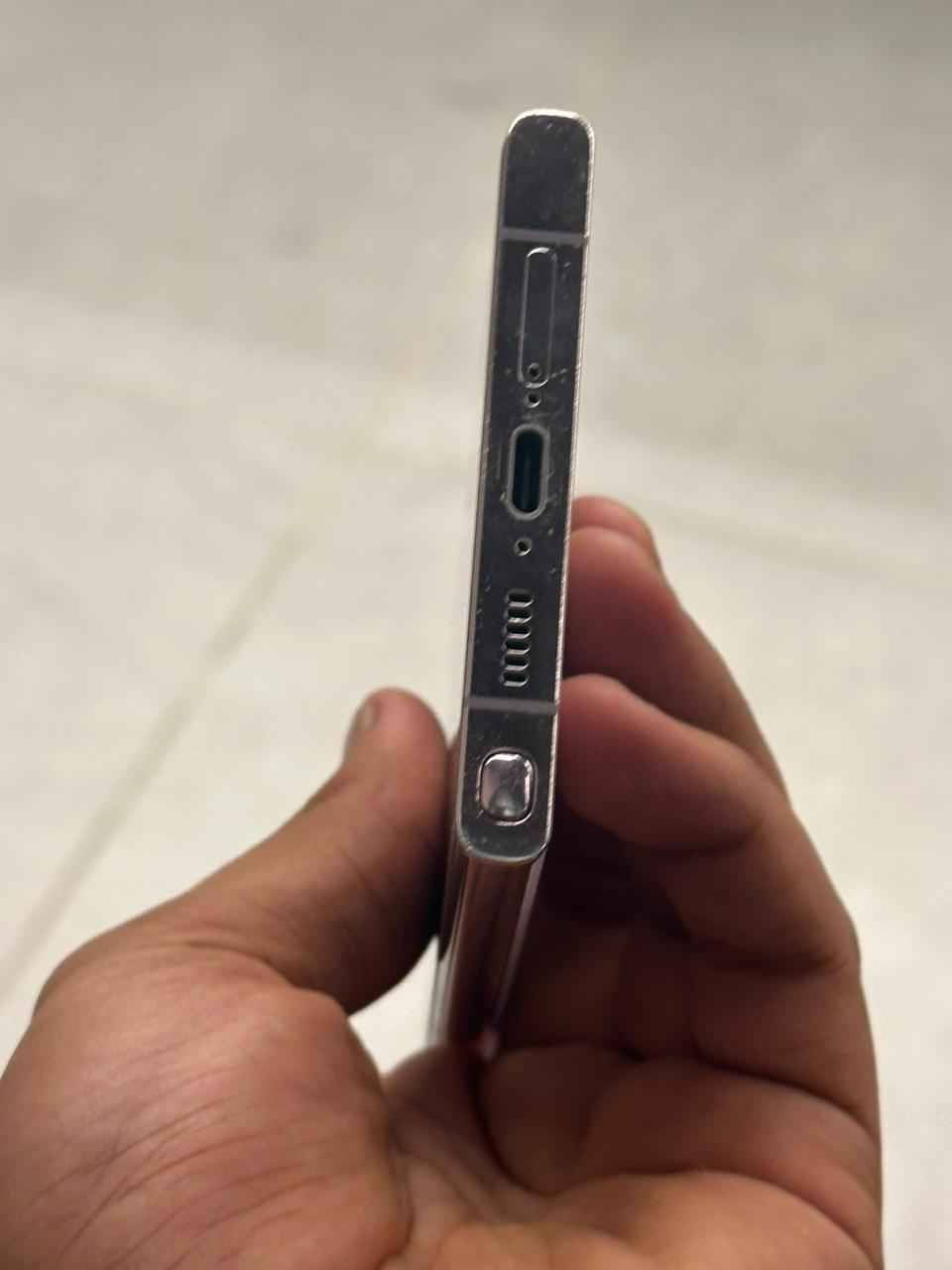 S23 ultra شرق اوسط 
لون وردي مميز نادر
دبل شريحة
ذاكرة 512 giga
رام 12 giga
باكيت 
كيبل
كامل متكامل جهاز كلش نظيف
راسلوني واتساب *********** بغداد, العراق
