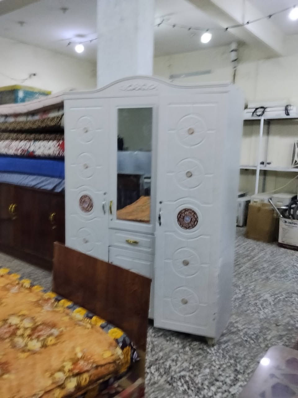 من رخصه الادمن وصلتنه بضاعه جديده في مجمع البركه محاويل قرب المعارض مقابيل محطة غسل فايف تايم وكل ما يحتاجه منزلك متوفر يمنه
(ملاحظه)اذا عندك غراض تبيعهن او تريد تراوس راسلنه خاص او اتصل ع هذه الأرقام*************--*
