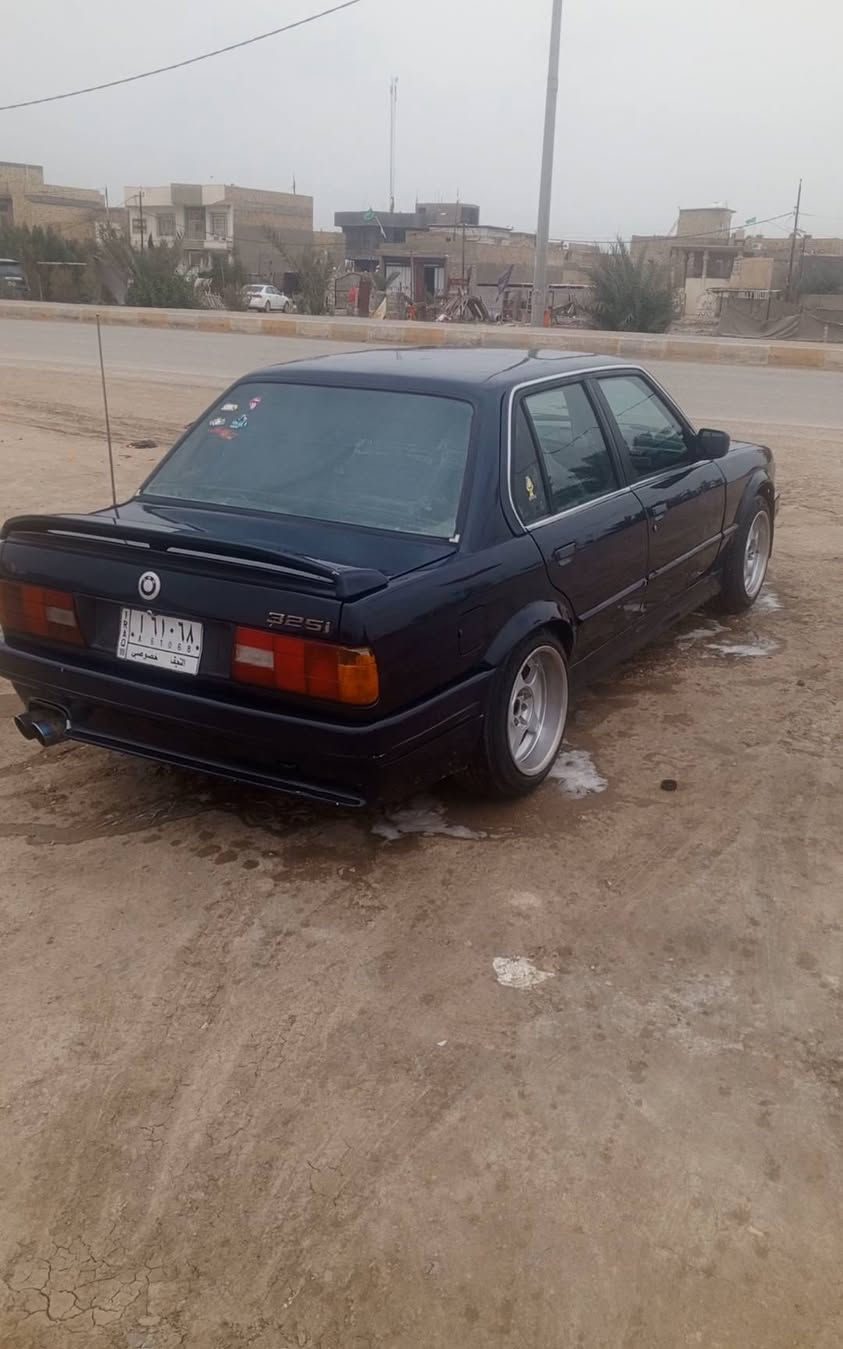 سلام عليكم 📢
حبايبي ذاكر تفاصيلهه كلهه مو تخابر وتكلي شبيه ما بيه شراي تعال وبيك خير وتدلل 

 زعره موديل 1991 اصل رقم نجف مميز سنويه لنهايت 28 مداور ثاني يوم 

 ستوني معمره جاهزه عدا نواقص قليله 
مكينه 25 مسكر فانوس تك كير عادي 
سياره كير +ضفيره+عقل+كلج + كهربائيات+ صليب ستيرن+حداديه خلفي + بك لايتات +بجم ماصدات ابو الاسوار+ دعاميات امامي خلفي+ بدنه + كاردن كوبلن شيال كارد +تخم بطاين جلد اسود + فيت بم جديد + دبلات خلفي + بوش هوزن 
شباب هذني الي ذكرتهن كلهن جدد مال حاويه ستوني مبدلهن مال كصه 🧩سياره ستوهه مصبوغه فرن حزام عدا القماره ما مصبوغه لان ما بيه جراد حلوه قمارتهه وسياره  بدون ضربه
  
النواقص البيه ( تنته ودشبول يرادله ترتيب او تغليف + مجموعه ستيرن بورهه جان يشتغل بس صونده  بيه ذب دهن صار بي ثكل وكيجاتهه شغلهن + دبلات امامي  )
وسياره احلى من صور وتجي بعينك شوف احسن الك وسياره لونهه نيلي متغير كلش حلو بعدهي ممبولشهه سعرهه 40  وبيه مجال بسيط وسياره صايره عليه باكثر من هاذه سعر بس سوك كلمن وسعره واسف عل اطاله  شراي تعال وعيوني شلعهه هاذه رقمي مكاني ديوانيه ***********
