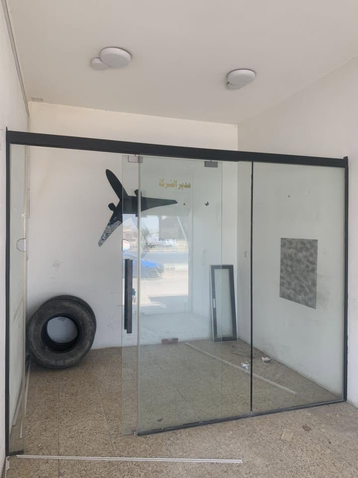 للبيع جان خانه باب سلايت العرض 3 ارتفاع 2/80 او 3 للاستفسار اتصل ***********
