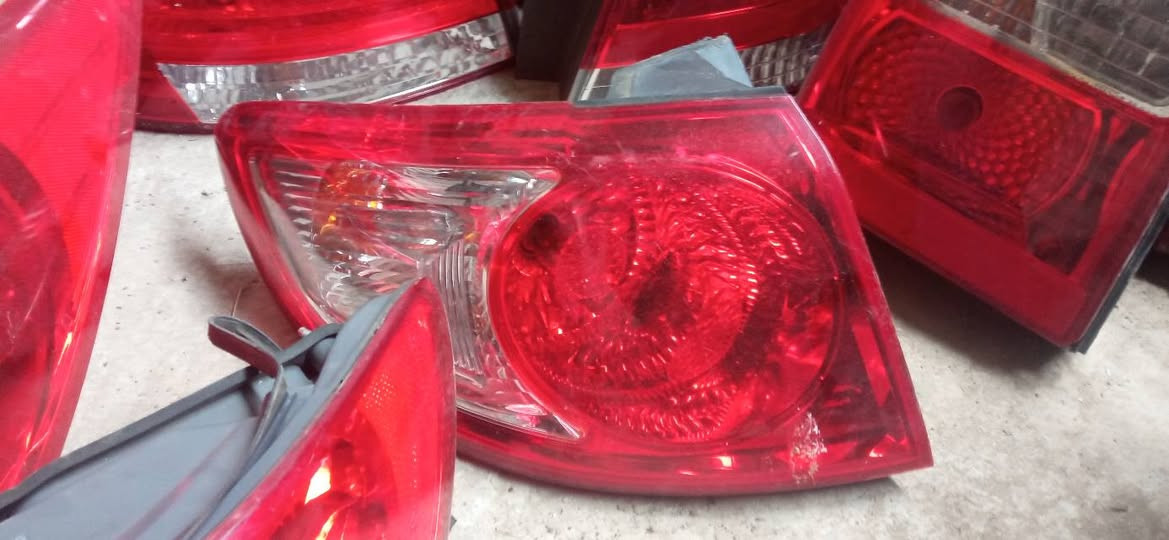 دجات محرك وكير حاويه جمله فقط سعر القطعه 15 وبك لايت كوري وامريكي جمله فقط سعر القطعه ب20 مكان حله الحي الصناعي قرب المعارض القديمه ***********
