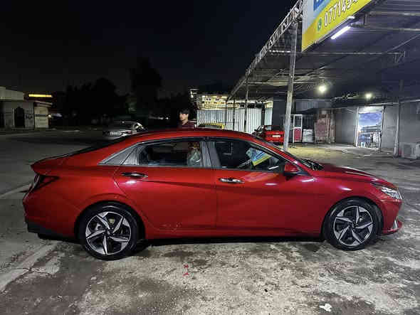 السلام عليكم 
النترا مديل ٢٠٢١ مواصفات نص فول رادارات نقط عمياء اوتو ستوب ماشيه ٧٤الف مكفوله من الغد و الشاصي بجم كبس حادثها باب الخلفي عكس السايق وموجوده صور الحادث جوه السياره بأسمي تحويل ثاني يوم مكانها بغداد زيونه ***********  السعر ١٤٥ وبيها مجال
