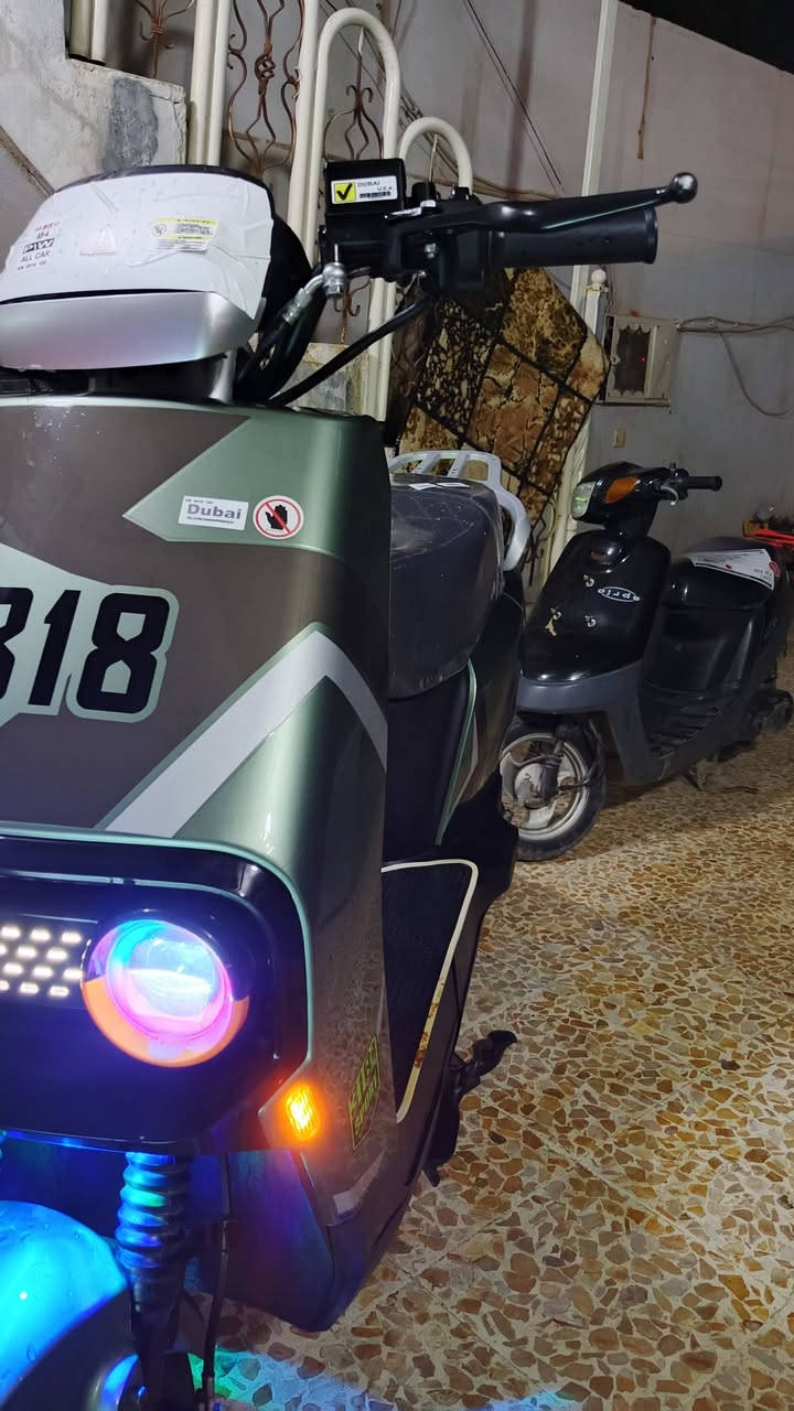 ماطور شحن 318
مستخدم ٤ اشهر
دبل سويج،بصمات ثنين 
لايت زينون عالي ناصي 
سرعه 90 حقيقي 70
شحنه وحده تمشيك 60 كيلو
بطاريات دبل  
ملف ٢٠٠٠
مانع انزلاق 
مواصفاته معروفه 
سعر خاص
عنوان موصل ايسر
***********
