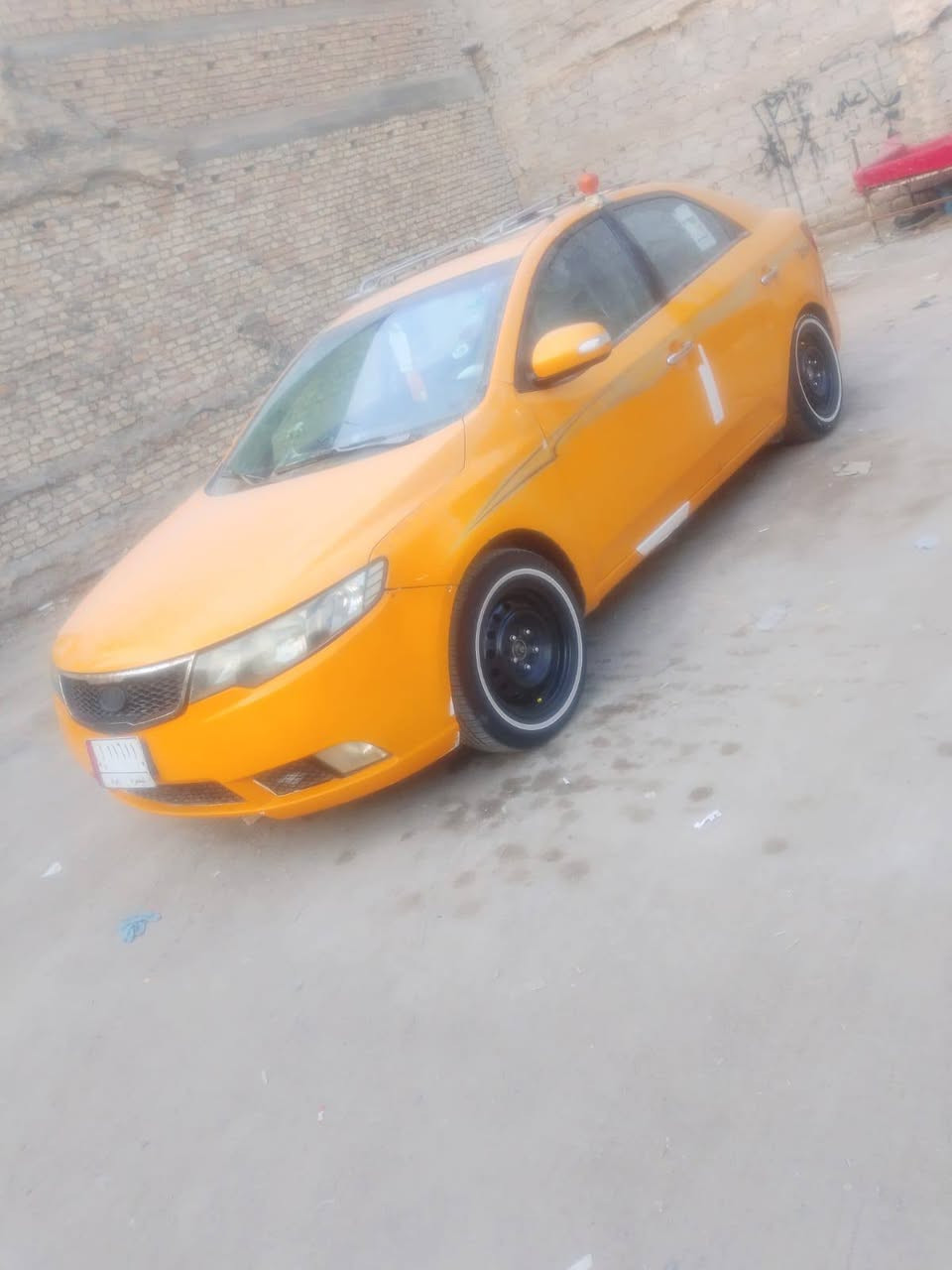 كيه سيراتو موديل 9 خليجي تنته كير مكينه كله مكفول تخم تاير ابو خط تبريد شغال بدي مكفول من ضربه مصفره هيئه وغرامات السعر 75 للاتصال على *********** العنوان بصره جمهوريه
