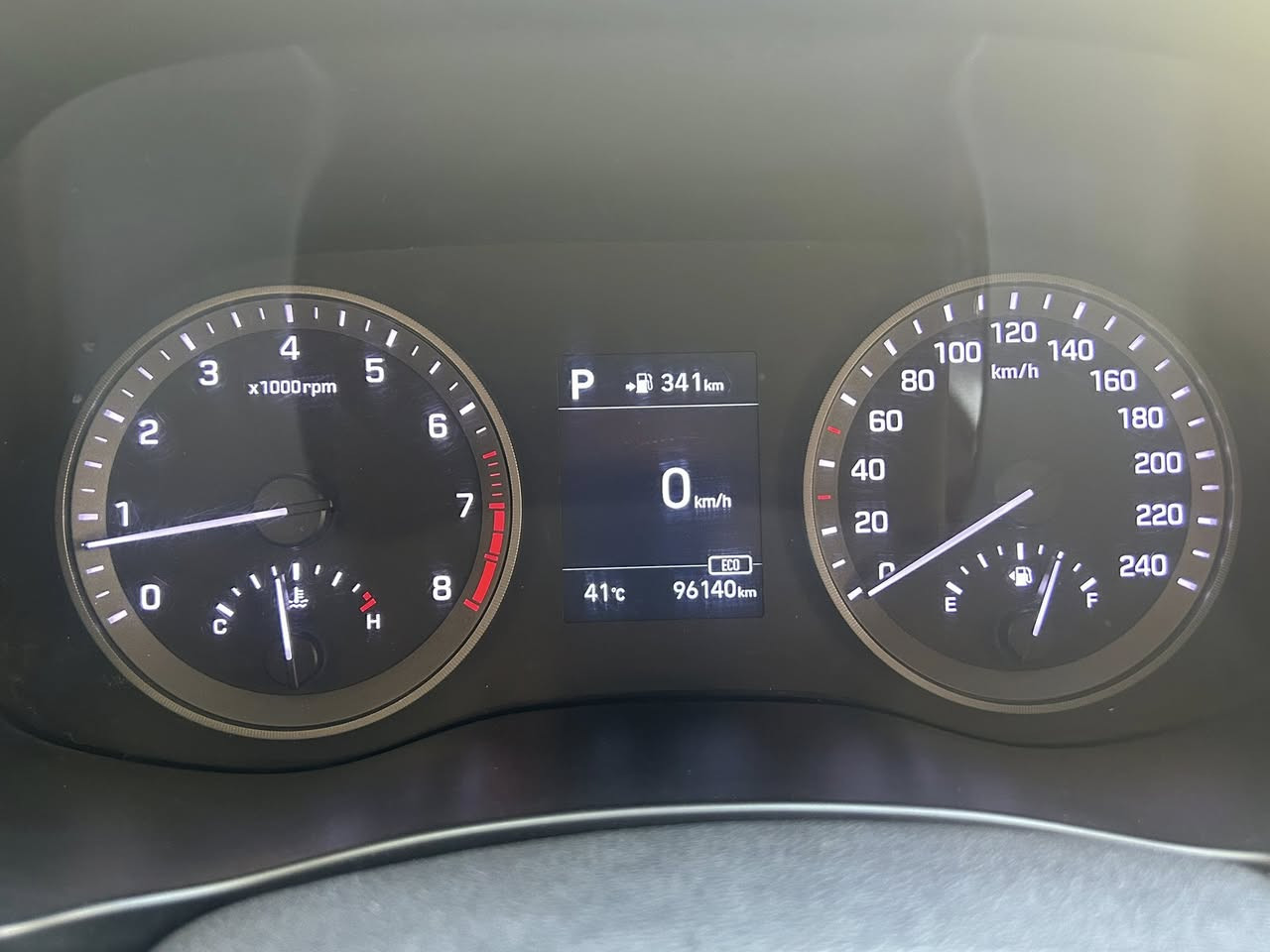 هونداي توسان 2019 خليجي الكاصد 
موصفات 
مري شفط 
حساس
ويل 18
يدات نيكل 
خمس عدسات 
تبريدقطعتين
ماشيه 96 ألف 
ملاحضه بيها بلالجاملغ الخلفي صبغ شبر فقط 
السعر190 وبيهه مجال لشراي 
للستفسار ***********
