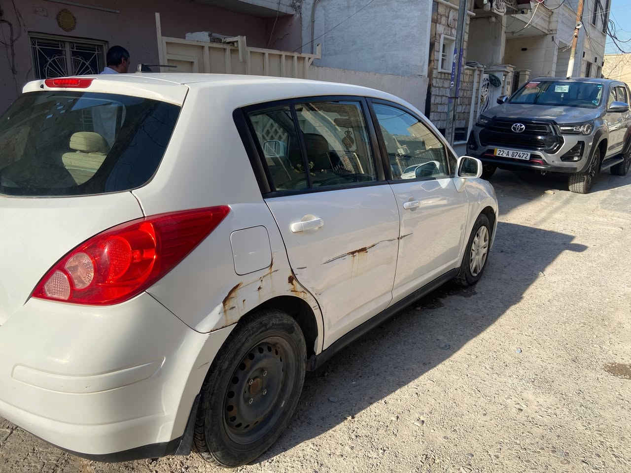نسيان فريسا 2010 
وارد امريكي 
كير cvt 
محركها تنفس طبيعي
كلها بلادي ما مبدل منها شي من كير محرك او اي شي فقط 
بيها ضربتين الي من الباب السايق اشويه وموجوده بالصوره والثانيه من يم الجاملغ لحد الباب الي بصف السايق 
تبريدها بارد قوي حتى الضهريه ما بيه اي مشكله كلش قوي 

مكان بغداد منصور دور سود 

#الجود_للسيارات_خيارك_الأول 
#العراق #المحافظات #سيارات #بيع_مباشر 

الاتصال*********** وتساب مكلف
