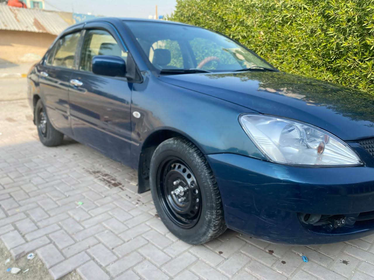 سعري 55$ مه عامه له  ***********
لانسه ر اوتوماتيك مه كينه گه وره موديل 2011 سه نه وي پلاستيك به شه رتي اوليات و حاسيبه مالي دوسته دينار مه سروفي نيه ده عمو ليدراوي نيه سئ پارچه ي په مپه سونه ريم داناوه ته قه و ره قه ي نيه به شه رتي هه مو شتيك له سليمانيم سعري 55$ مه عامه له السليمانية, العراق
