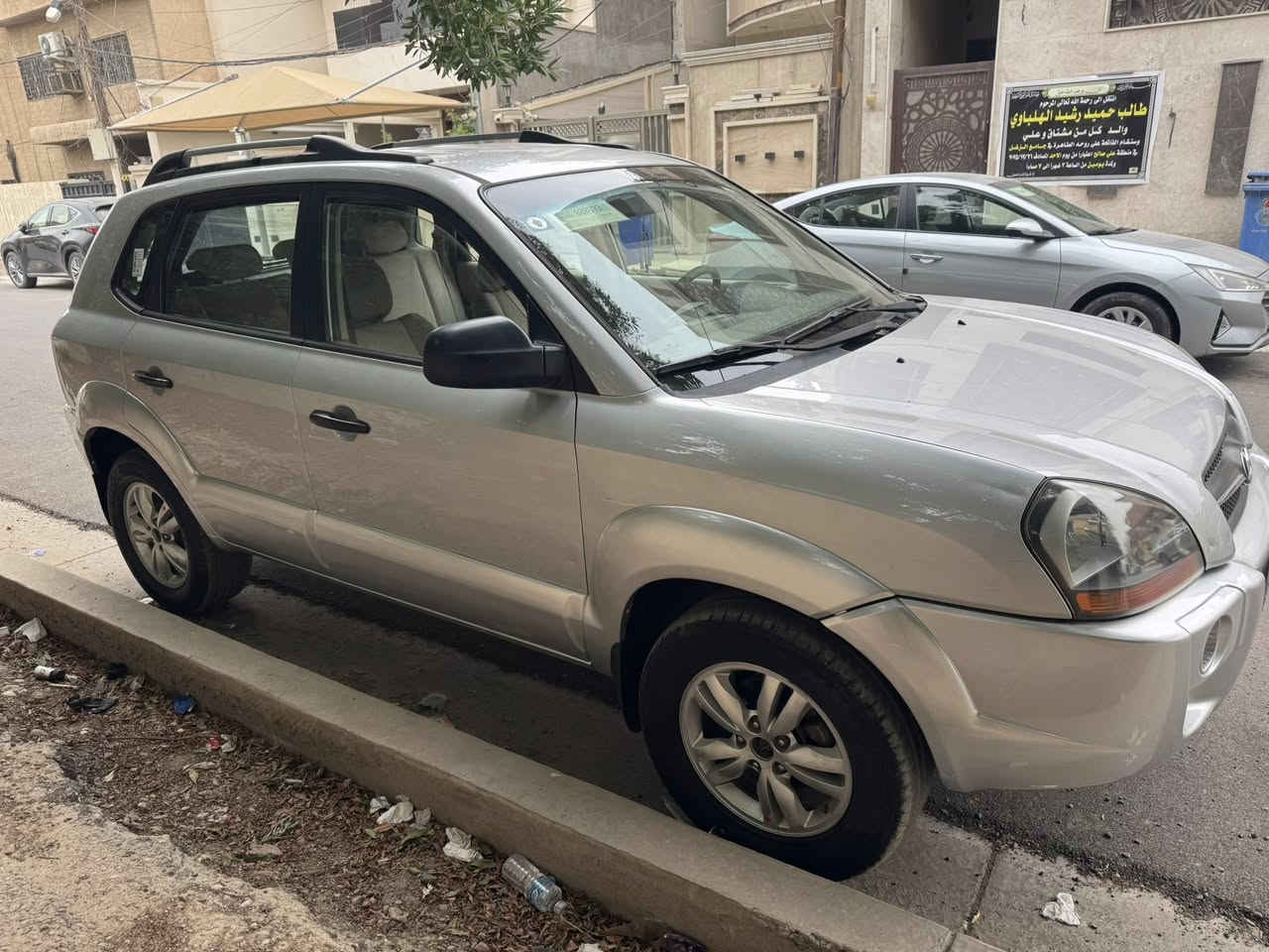 هونداي توسان 2010 خليجي استلام الشركة العامة بحالة جيدة جدا كفالة من الصبغ والضربة عداد 127 رقم بغداد الجديد مكاني المنصور او علي الصالح السعر 129$ 
***********
