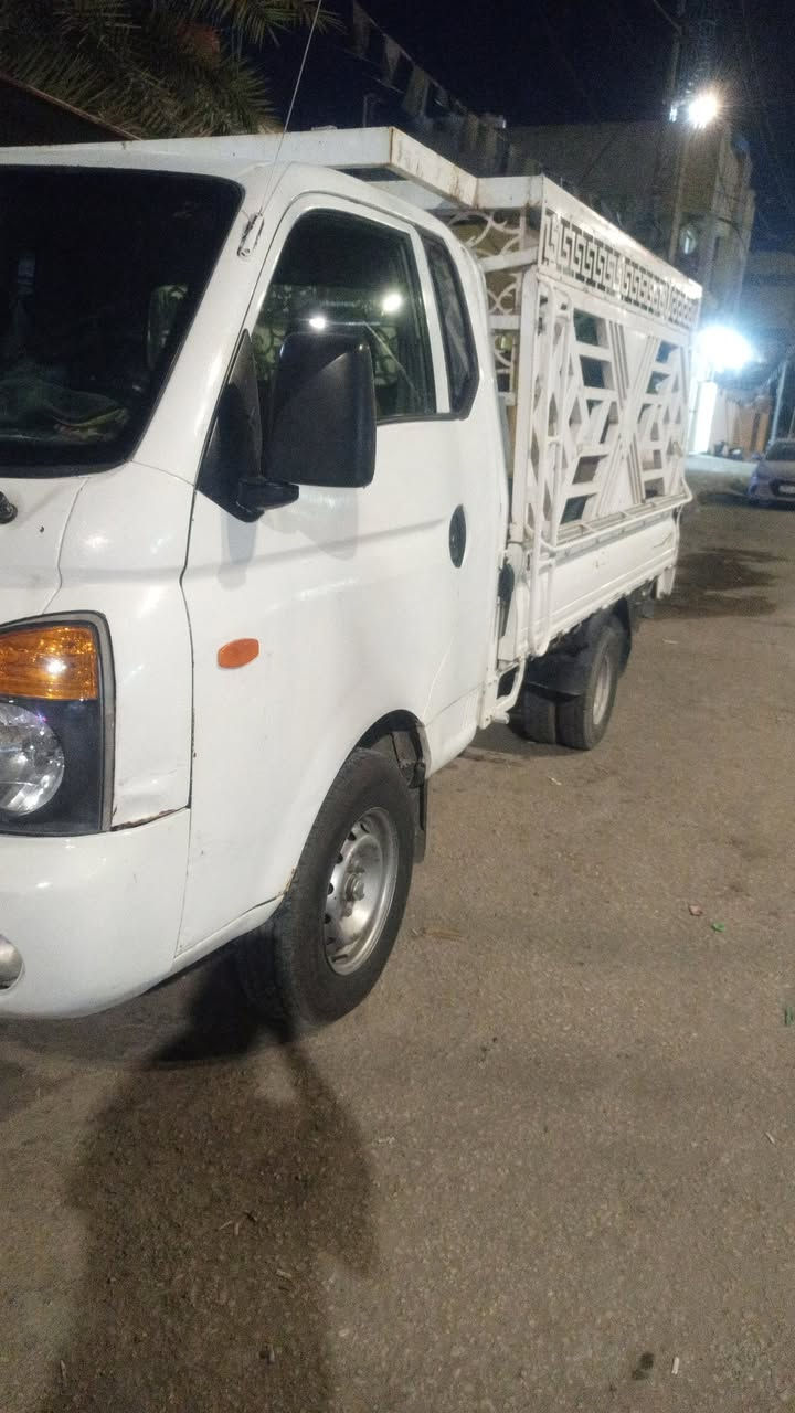 السلام عليكم هونداي   2003 رقم انكليزي مداور ثاني يوم محرك ٣٠٠٠ بنكو تبريد ثلج سياره خير من الله السعر ٨٠ مكان السيارة كربلاء رقم ***********
