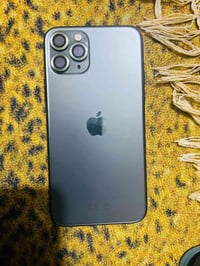 11 برووو الصغير  ذاكره 128  عربي شرق اوسط ماستر  مبدل بطاريه اصليه   ج...