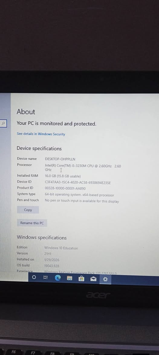 السلام علليكم لابتوب ايسر للبيع
هارد 700 
معالج core i5
رام16 + كرت شاشه داخل وخارجي
شاشه حجم 16
بطاريه جديدة
ماحقات جنطه وشاحنه السعر 200
 مكاني بغداد مدينه الصدر
***********

