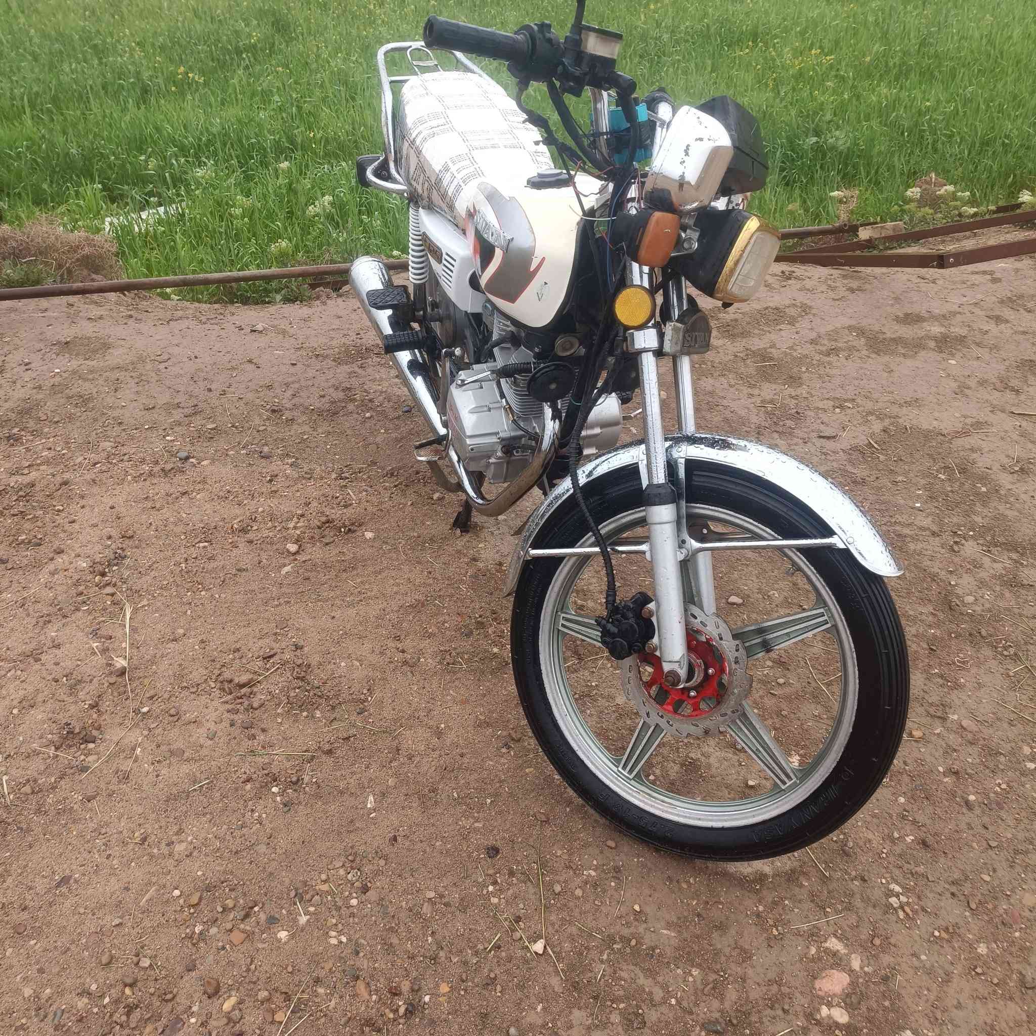 سلام عليكم أعيد النشر بسبب الوعود الكاذبة دراجه سيفانا جاهزه كهربائيات محرك نبيثري سلف اوراق المكان بابل ناحية الشوملي للاستفسار اتصل *********** رجأ المو شراي لا تنتصل
