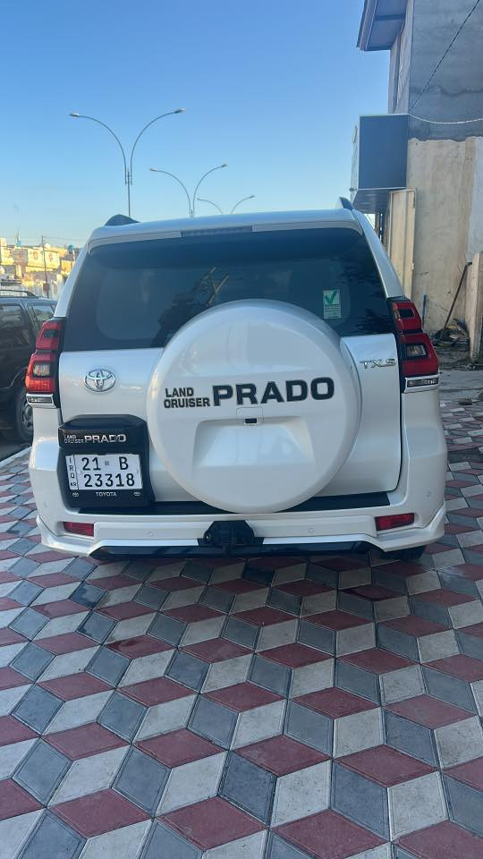 للبيع فقط. برادو موديل 22. سبعينيه ماشيه. 124. كليو حقيقيي كفاله عامه عدا رصعه موضحه في فيديو. فول موصفات. جلد. داخل جوزي اسود ***********.  السعر. 450 ورقه بيها مجال
