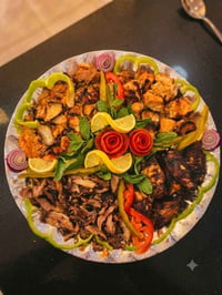 🔥 صينية المشكلة 🔥 🍗 كص دجاج 🍢 تكة دجاج 🍖 أجنحة 🥩 كص لحم فقط بـ 18,000 ...