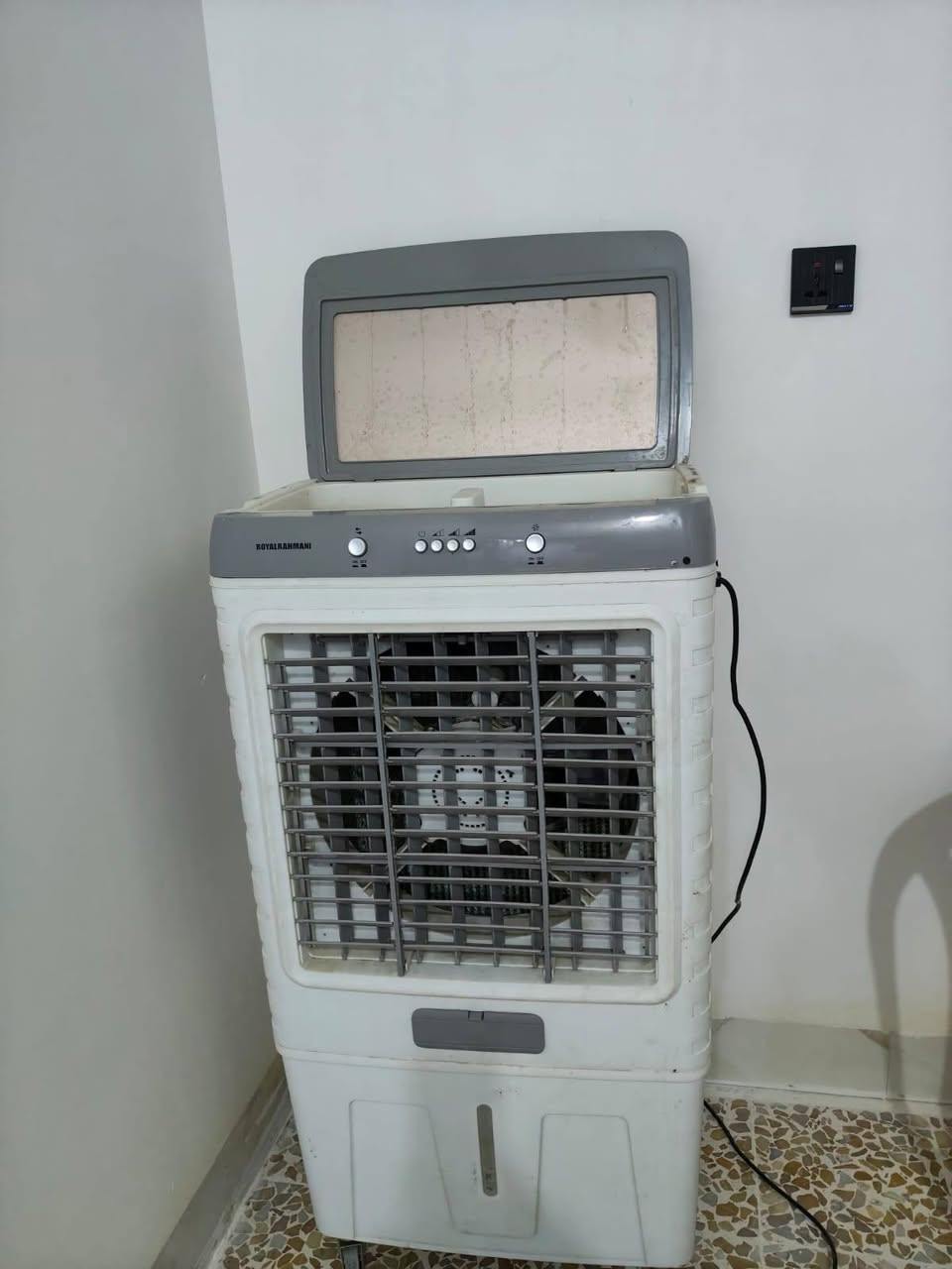 كونفيرا للبيع ينرادلها ماطور فقط دفع سعر بما يرضي الله


**إذا كنت صاحب هذا الإعلان وتريد حذفه لأي سبب، رجاءا أرسل رسالة إلى الدعم الفني**
