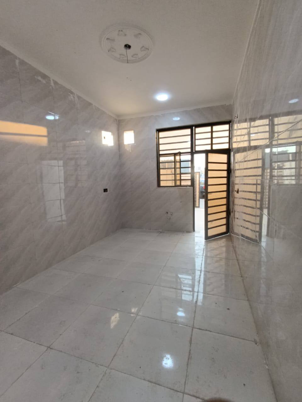 ***********📞📞
🔸️ع دار  للبيع  في شط العرب باب الهوى
مساحته 200 مــــــــــتر  
♦️  يحتوي ع غرفتين وصالة ومطبخ واستقبال وحمامات كراج
الســـعر  97وبي مجال 
للإستفسار ***********
🔹️العنوان المكتب عقـــــــارات بلــــــــــــد باليوبه قرب مدرسه ام أيمن

♦️نستقبل كافة العروضات في شط العرب
