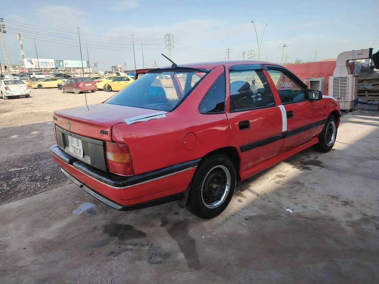 السلام عليكم
اوبل فكترا ١٩٩٢
كهربائيات كلهه شغاله
تخم تاير
صدر جديد
مكينه ٢٠٠٠ 
الون احمر
رقم ديالى انكليزي سنويه لل ٣٠ مشروع وطني 
جاهزه السياره احلئ من الصور مكاني ديالئ.
السعر ٣٦ وبيهه مجال قليل
***********
