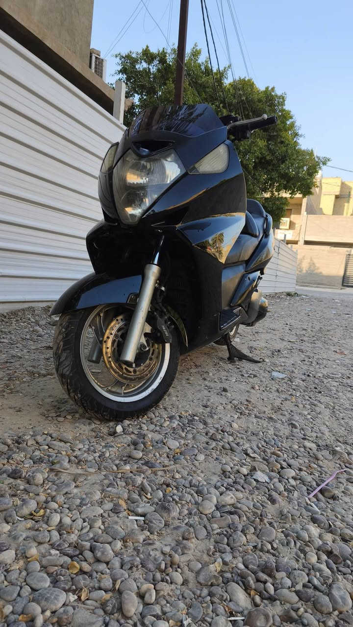 سلفر ونج 400 دراجه نكره سلف شلعه ومعدل 180 كهربائيات دبلات كلجات كلها خير من الله الدراجه فقط بيها دخان من بارده مكاني بغداد الشعلة السعر 9اوراق اشراي يتصل ***********
