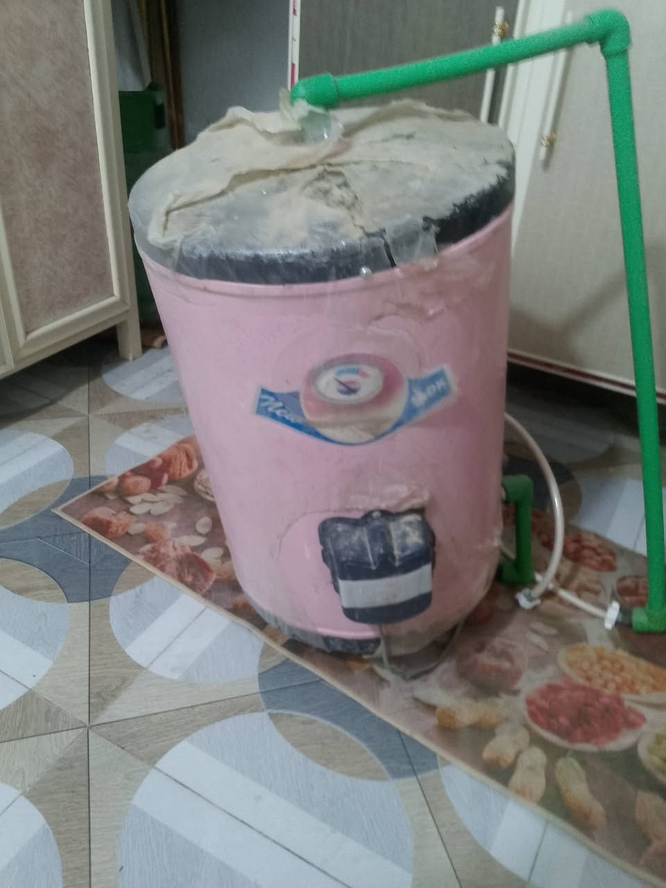 سلام عليكم للبيع كيزر نضيف استخدام 1 شعر شغال مكاني البصره المعقل الاستفسار أكثر  واتساب فقط ***********
