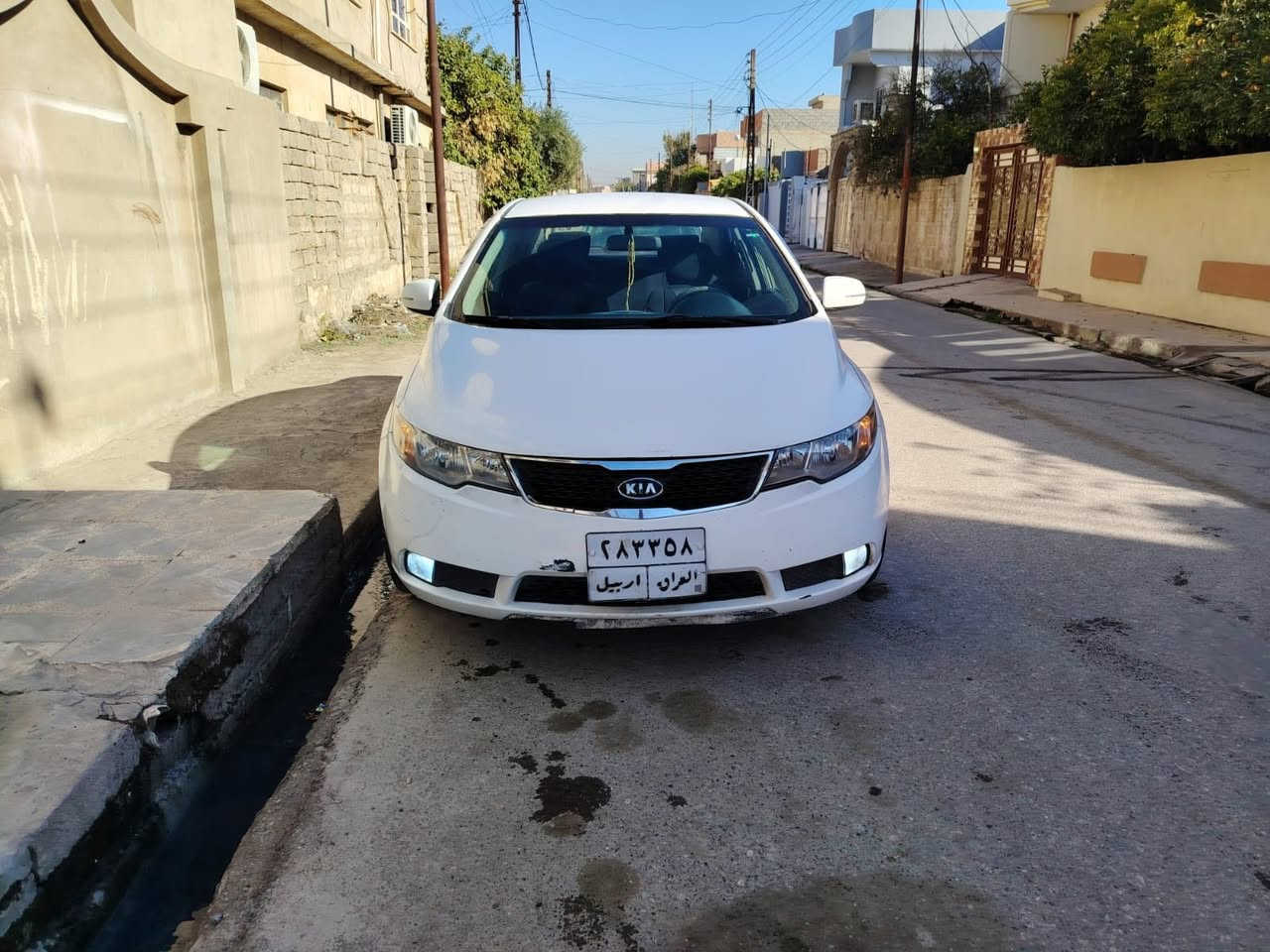 السلام عليكم 
كيا سيراتو ٢٠١١ مكينة ١٦ كوري  
صبغ ربع البوند وربع الجاملغ مثل ماماشر بالصور بدون داخل بدون ايرباك 
كير ومكينة ذهب طخم جديد تاير جديد 
سيارة حلوة حيل 
السعر ٨٨ 
مكان السيارة الموصل 
للاستفسار 
***********
