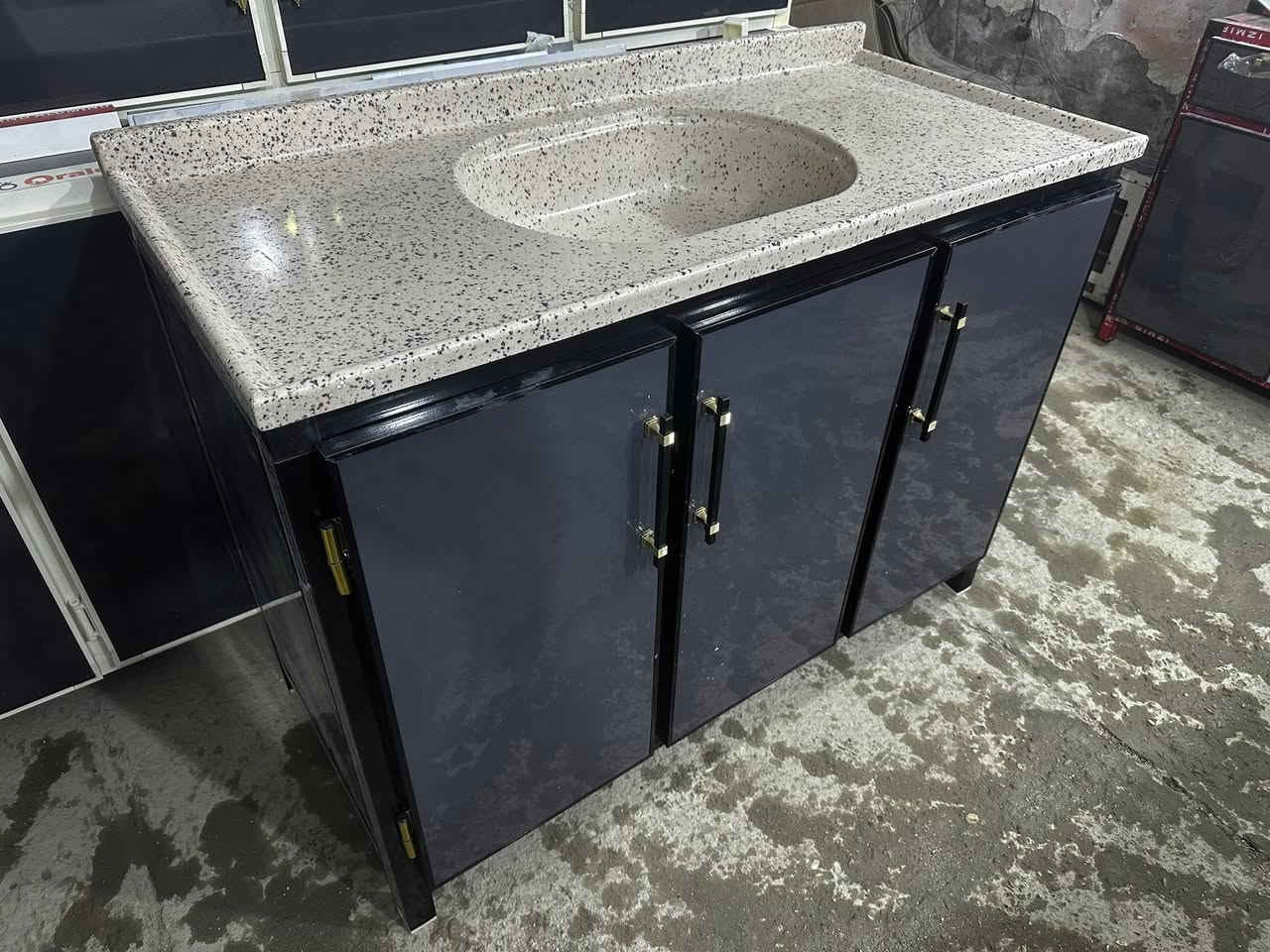 سنك متر وربع شغل مرتب ونرماده حفر ب١٦٠ مرمر لمعه فول يوجد توصيل العنوان ناصريه ***********
