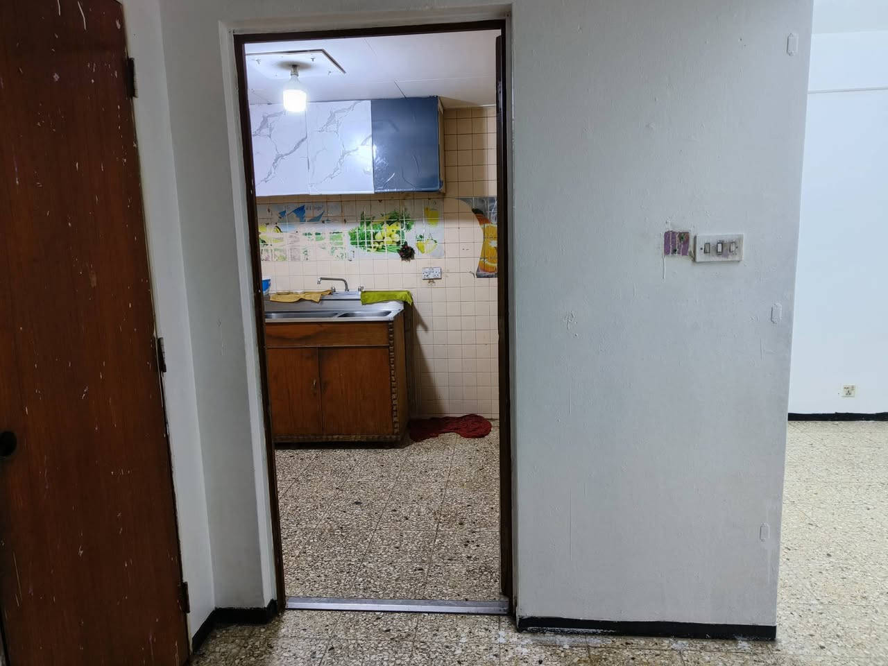 شقة للايجار مجمع الصالحية
واتساب ***********
مجمع الصالحيه الحمر بالقرب من هايبر ماركت الصالحيه
