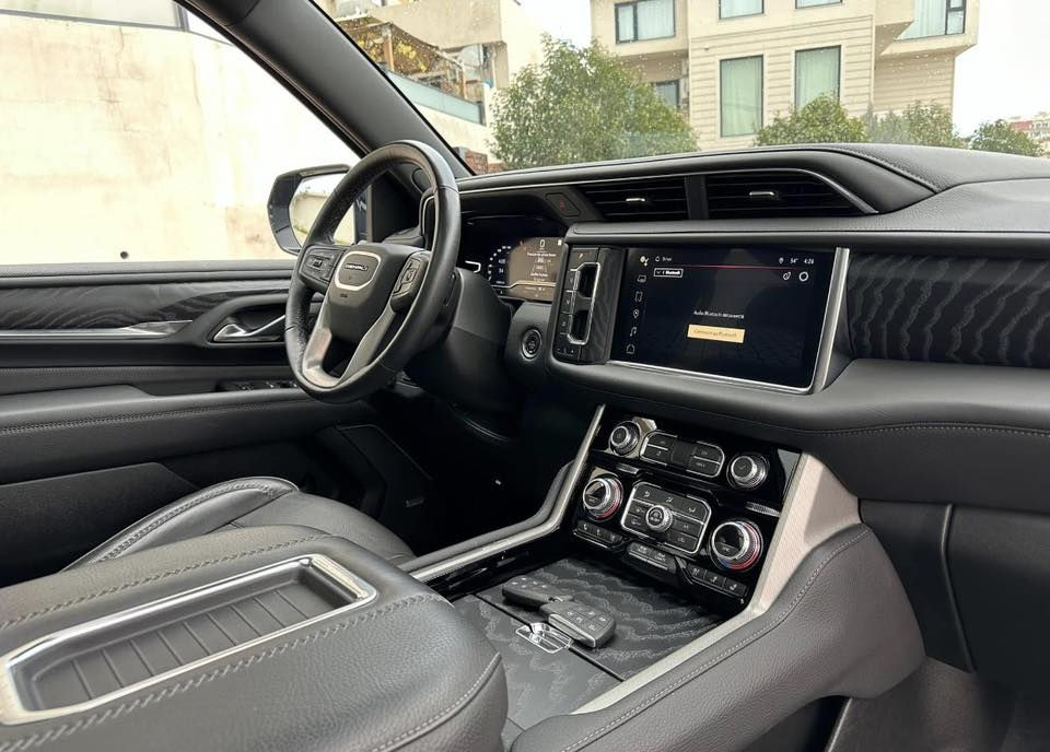 ‏سيارة وارد كندي ( اخت زيرو ) سوبر بان XL
ماشية  16 ألف   مايل  كلين تايتل 
مواصفات بصمة تشغيل بصمة ابواب بانوراما 
تشغيل عن بعد رادار و حساس 360 درجة 
كشن جلد كهربائي خزن تدفئة وتبريد 
كاميرا 360  داتشو صندوك كهربائي
حساسات امامية خلفية 
ستيرن كهربائي مرايات كهربائي ويل كروم 
كشنات VIPشاحن وايرلس 
دفع رباعي مع وضعيات دفع 
السيارة بقي ع وضع شركة 

السعر: 400 قفل بدون اي معامله

مكفوله كفاله عامة بدون قطرة
شرط الداعمية للداعمية 
رقم السيارة: بدون رقم تترقم شمالي 
موقع السيارة : موصل 

رقم صاحب السيارة 
  ‭0773 445 6451‬

‭0774 908 9913
