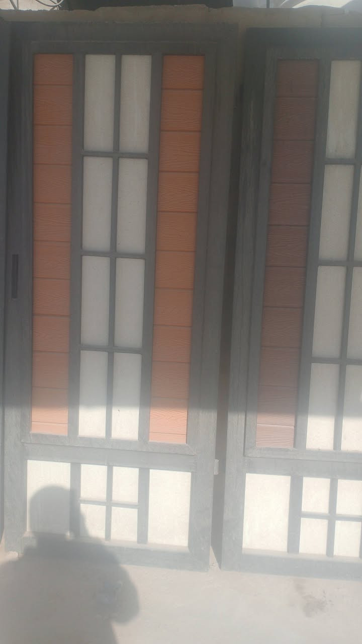 عمل جميع انواع البيبان والشبابيك 
و الكرفانات والسقايف وكافت اعمال الحداده *********** واتساب
