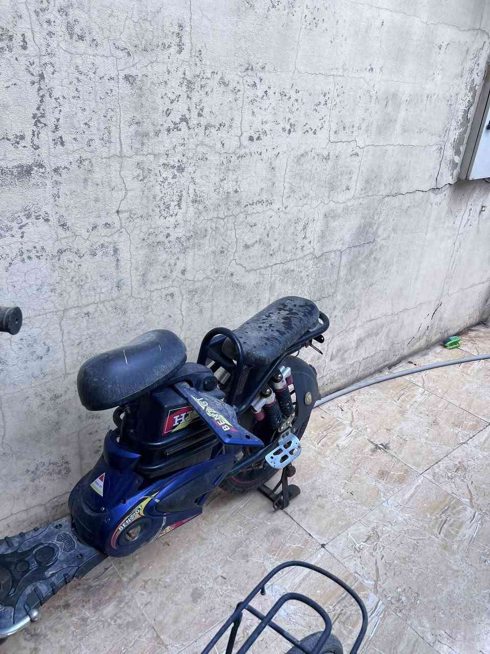 سلام عليكم 👋🏻
بايسكل شحن للبيع حجم 24 قيم واخذ بطاريات شغاله للمراسله والاستفسار 
***********
واتساب متوفر✅
