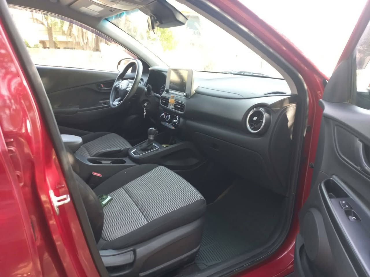 هونداي كونا موديل 2022
رقم بغداد بسمي سعر 130 وبيهة مجال حك الجية
 حادث بنيد وجاملغ سيارة ليبل واحد ماشية 55
محرك 2000 دوش   
نظام اطفاء وتشغيل عند التوقف بالازدحام 
لد نهاري أمامي خلفي 
شاشه ايباد تاب اندرويد كبيره  
رادار خلفي  وامامي 
كامره خلفيه دواره
فول تحكمات سترين 
خروج عن المسار 
3 انظمة قياده  
نظام الانحدار 
 مانع انزلاق                                          

الاستفسار ***********
