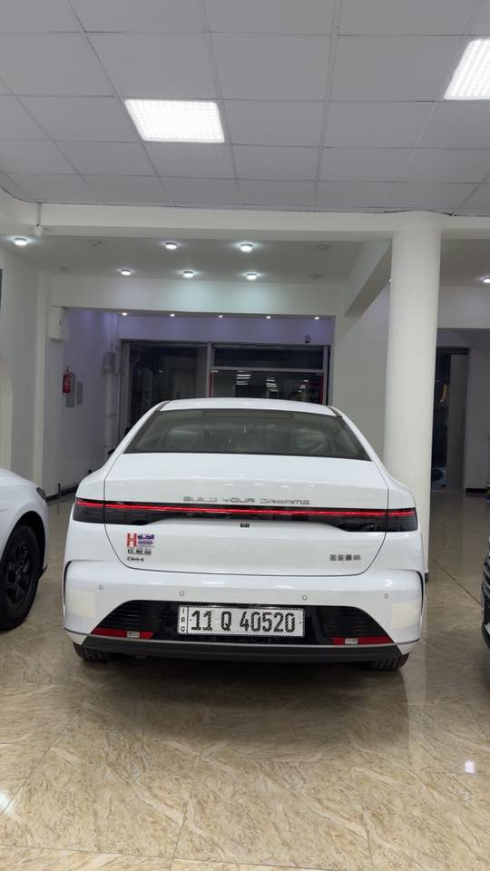 سلام عليكم 

BYD 0.5 Destroyer  2025

الموصفات 

🚘 حساسات خلفيه
🚘 حجم المحرك 1.5
🚘 شاشه اصليه + دواره
🚘 كامره خلفيه
🚘 هند بريك كهرباء
🚘 دشبول شاشه ديجيتال
🚘 اوتو هولد
🚘 مفتاح التشغيل بصمه 
🚘 تشغيل عن بعد
🚘 تحكمات مقود
🚘 3 وضعيات قيادة
🚘 المقاعد جلد رياضي
🚘 اناره داخليه LED
🚘 لد امامي LED
🚘 بك لايت LED
🚘 قطعتين تبريد
🚘 مثبت سرعة
🚘 حجم الاطار 16
🚘 مانع تزحلق
🚘 كير ماوس 

ماشيه HEV 6000  

ملاحضه : السياره مكفوله كفاله عامه 
عدا ٣ ملاحضات بسيطه فطر بشباج الدعاميه الاماميه ورصعه بسيطه جدا قماره وتكحيل كد اصبع بالجنطه 

 السعر 19,800,000  مليون دينار عراقي
 وبأسمي تحويل ثاني يوم 

بغداد كراده قرب كهرمانه

علي : ***********
