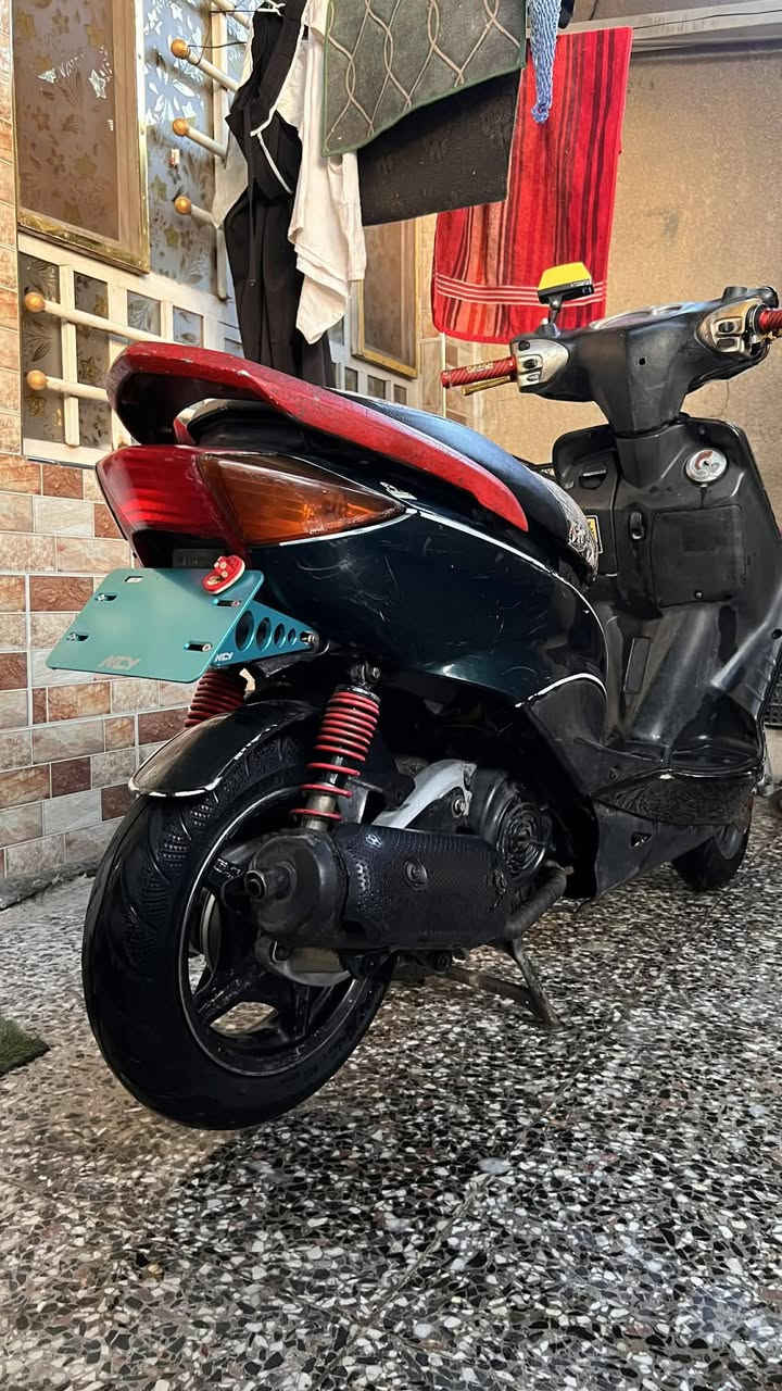 سكنس نثيه وارد كوري 140 كفرات شويه تعبانه وناقصه هندر وشوته فقط  لايتات زنون عالي ناصي هورن عالي نكره سلف كهربايات كلها شغاله اشاير بك لايت 350 وبيه مجال قليل مكاني بغداد باب معضم او مراوس حسب القناعه ***********
