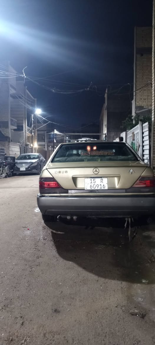 السلام عليكم ورحمه الله وبركاته للبيع سياره مارسيدس شبح موديل92نظيفه العنوان بغدادالبياع الاتصال***********
