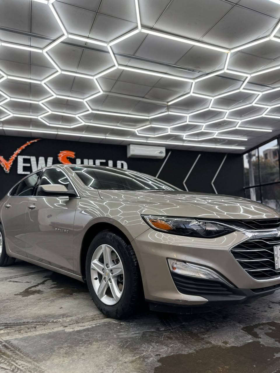 سلام عليكم البيع مالبيو مديل23 حادث طخه بل جاملغ الخلفي مصبوغ سعر 135وبي مجال الاستفسار تصل علاصاحب السياره ***********مكان السياره بغداد الأمين غير متواجد علالفيس
