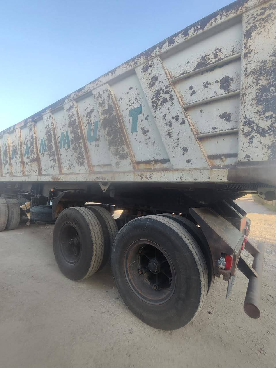 للبيع عربانة ماموت2014ايرانية تخم تاير جديد لأستفسار***********

