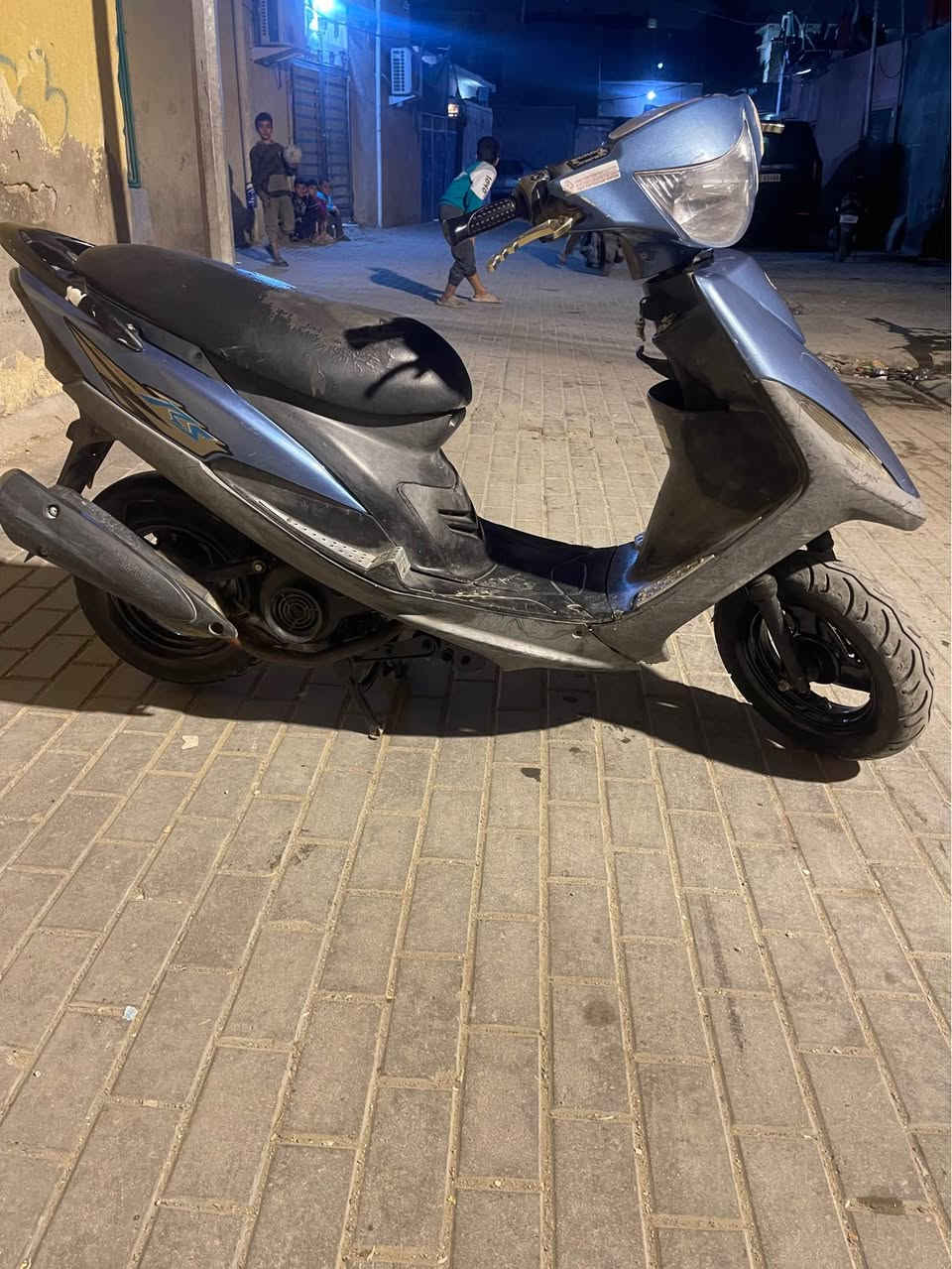 ماكس عدله دراجه رمبه ماناقصها شي كلها شغاله كفرات اصليها دراجه ملاح فول مكينتها ماتسمعلها صوت كزوز رياضي اف ام الاصلي معدل 110 سعر 650 عنواني البصره رقمي *********** البصرة, العراق
