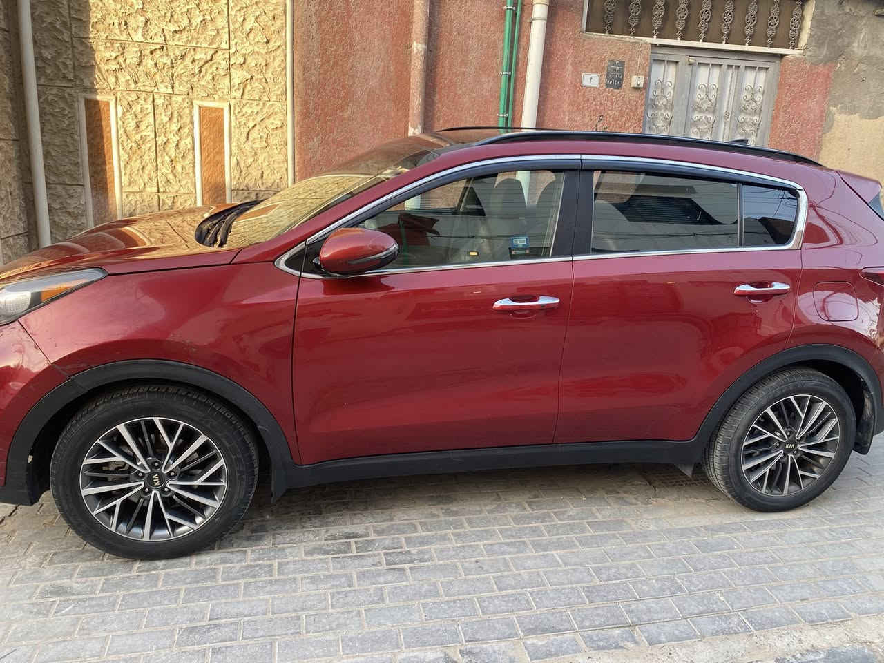 كيا سبورتج 2020 وارد امريكي
فول مواصفات مكينه كير كفاله 

السعر 175 $

محرك 2400

حداده جديده

تبريد ثلج

رقم بصره باسمي

سنويه 2026

ضربتهة جاملق جهة السايق بدون بدون دواخل

سياره جاهزه من كلشي مال بيت

اخوان انا مكلف بالنشر باقي التفاصيل يم صاحب السياره

 رقم صاحب السياره ***********
