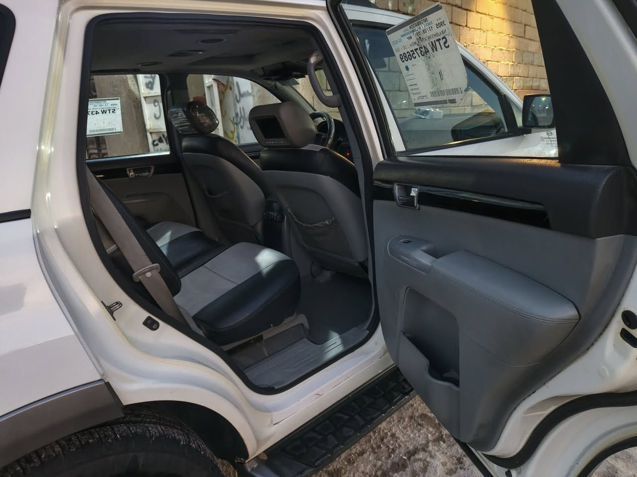 السلام عليكم ورحمة الله وبركاته كيا موهافي للبيع مديل ٢٠٠٩ خليجي رقم بصرة انكليزي سياره باسمي  سنويه ٢٠٣٠ مواصفات الموهافي معروفه السعر ١٣٠ ورقه وبيه مجال للستفسار الاتصال على الرقم التالية  *********** مكان السياره بصرة
