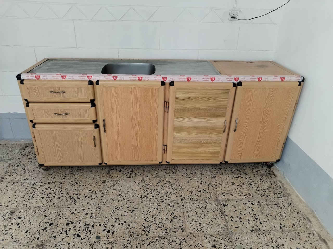 السلام عليكم كونتر سنكي مترين السعر١٢٠ بي مجال بسيط رقمي ***********
