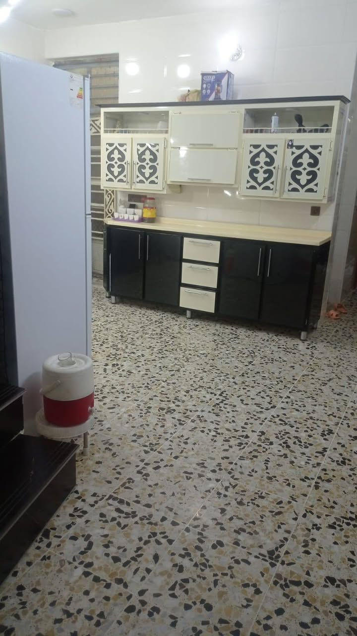 دار للبيع مساحته 100متر 5*20عنوان العبيدي حي الرئاسه قرب سكله ابو محمد زراعي وسند25اصوي سعر مناسب منطقه تبليط كامل خدمات سعر اتصال على رقم ***********
